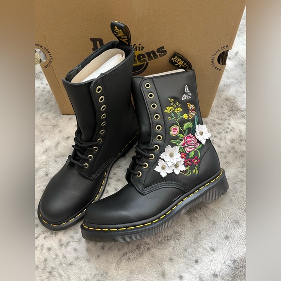 Martens 1490 BLOOM Black Nappa MID CALF Boots Great